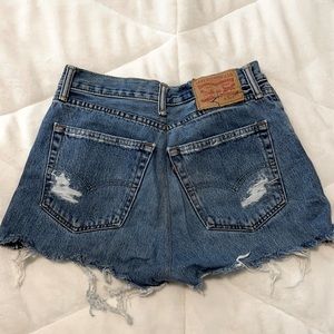 High Waist Dark Wash Levi shorts